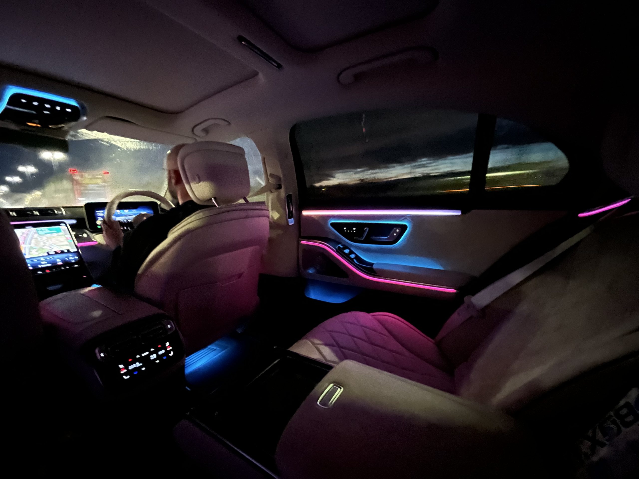 Mercedes S-Class Luxury Saloon Latest Generation shape 2021